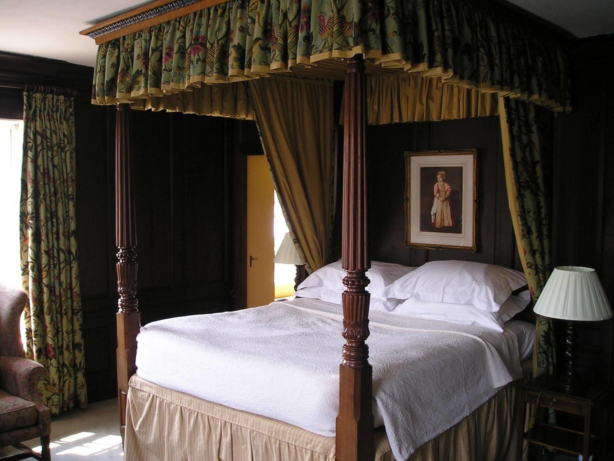 Spread Eagle Hotel And Spa มิดเฮิร์สต์ ภายนอก รูปภาพ